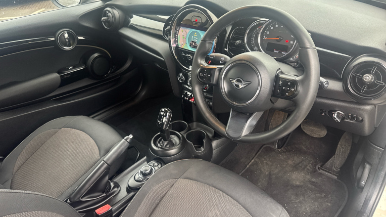 MINI Hatchback 1.5 Cooper Classic 3dr Auto Petrol Hatchback